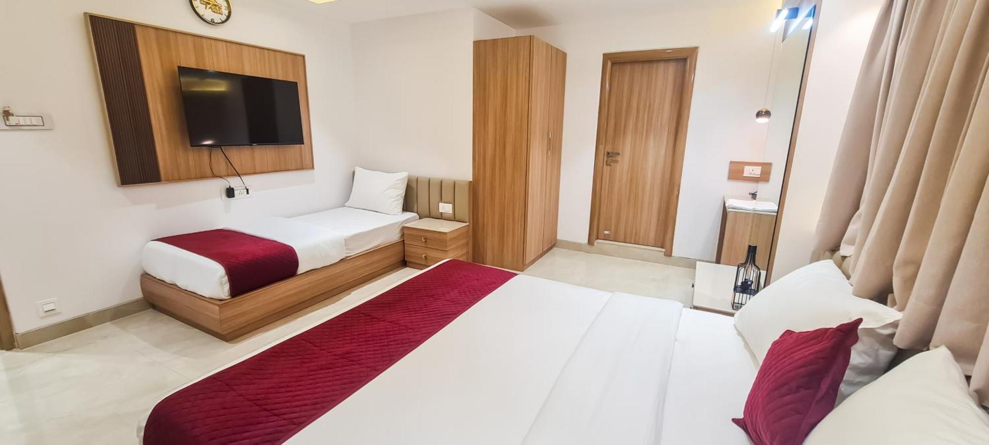 Hotel The Grand Murli Surat Luaran gambar
